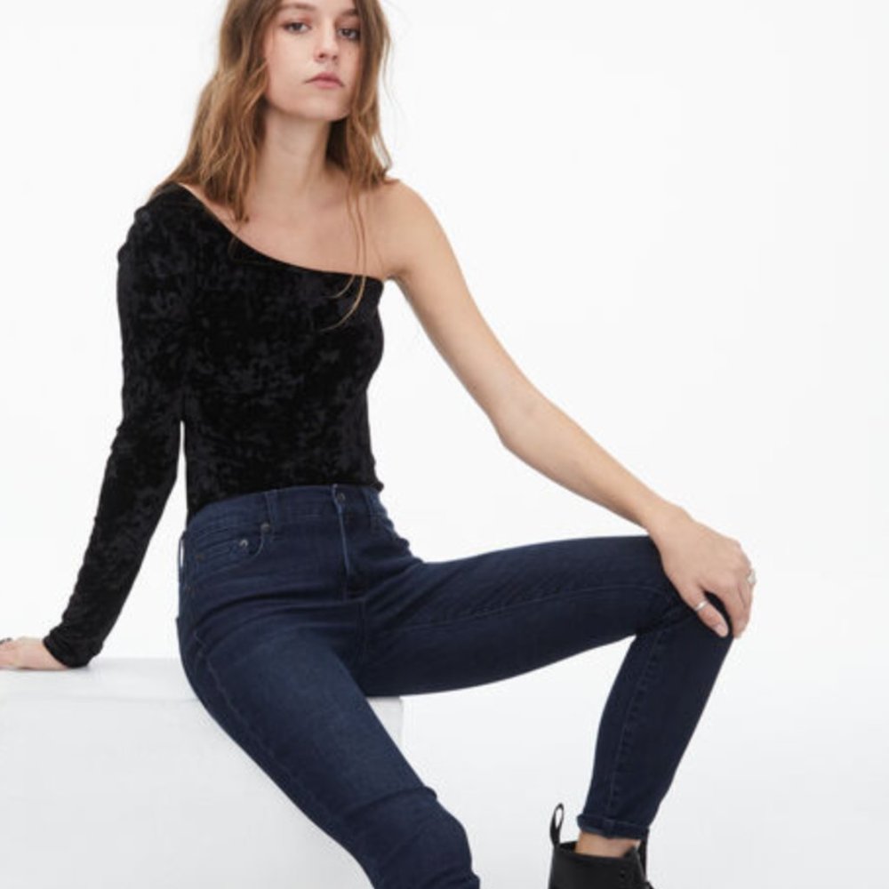 NWOT - Aeropostale - Long Sleeve Black Velvet One-Shoulder Form Fitting Top